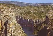 La muela de Cortes y el macizo del Caroig