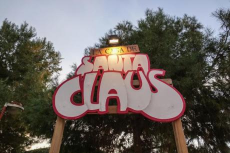 Der Weihnachtsmann kommt zu Weihnachten nach Alicante