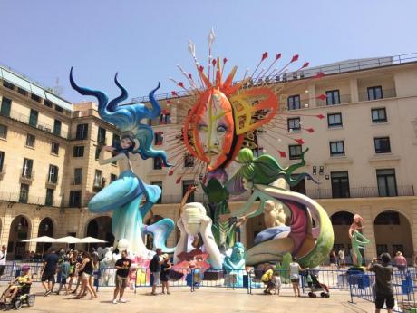 Les festes de Sant Joan encenen la Comunitat Valenciana